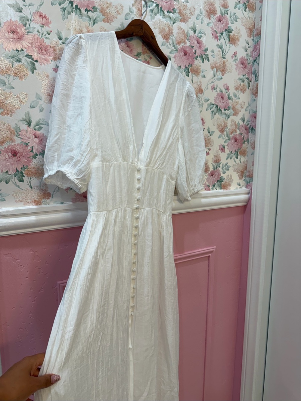 Commense White Deep V Button-Front Maxi Dress - Picture 7 of 8